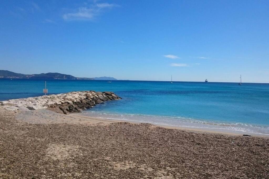 T3 Sur La Plage Vue Feerique Mer,Wifi, Parking Inclus , Clim Λα Σιοτά Εξωτερικό φωτογραφία