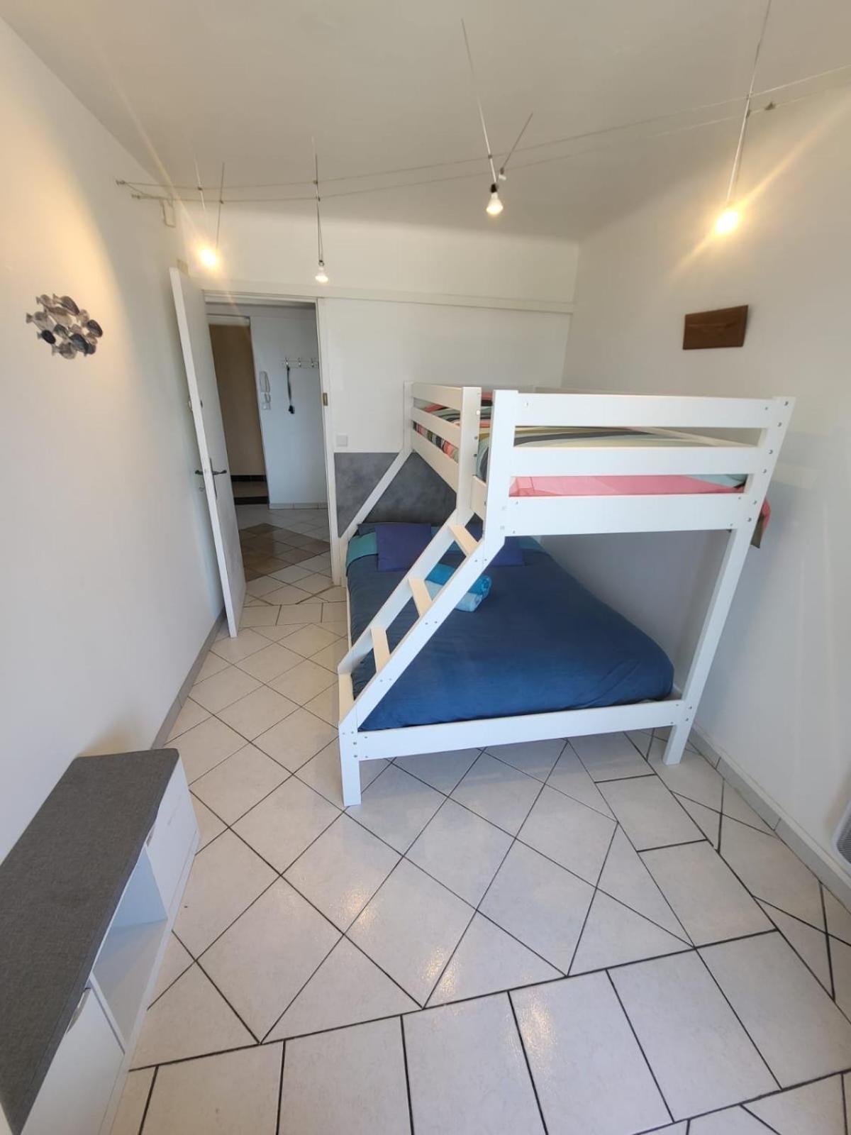 T3 Sur La Plage Vue Feerique Mer,Wifi, Parking Inclus , Clim Λα Σιοτά Εξωτερικό φωτογραφία